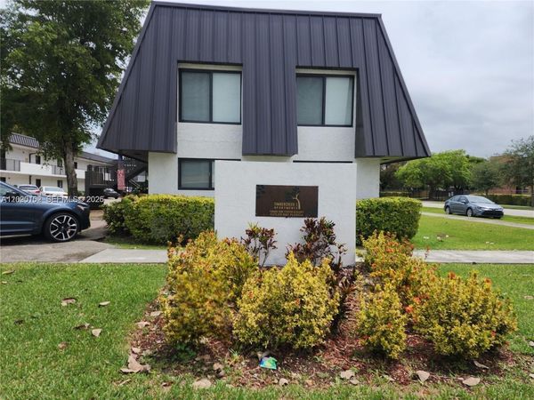 19600 SW 110th Ct , Unit 213, Cutler Bay, FL 33157