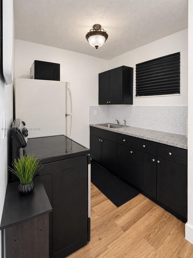 6950 NW 8th Ave, Unit 4, Miami, FL 33150 Photo