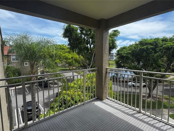 1760 Palm Cove Blvd , Unit 5-305, Delray Beach, FL 33445