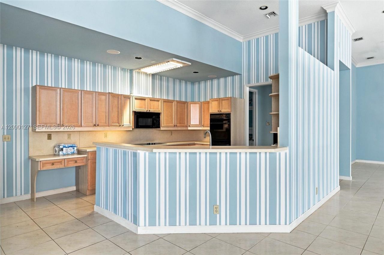 173 Orange Tree Dr , Atlantis, FL 33462 Photo