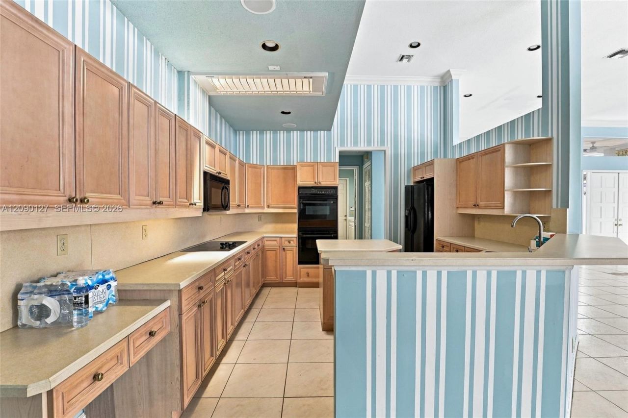 173 Orange Tree Dr , Atlantis, FL 33462 Photo