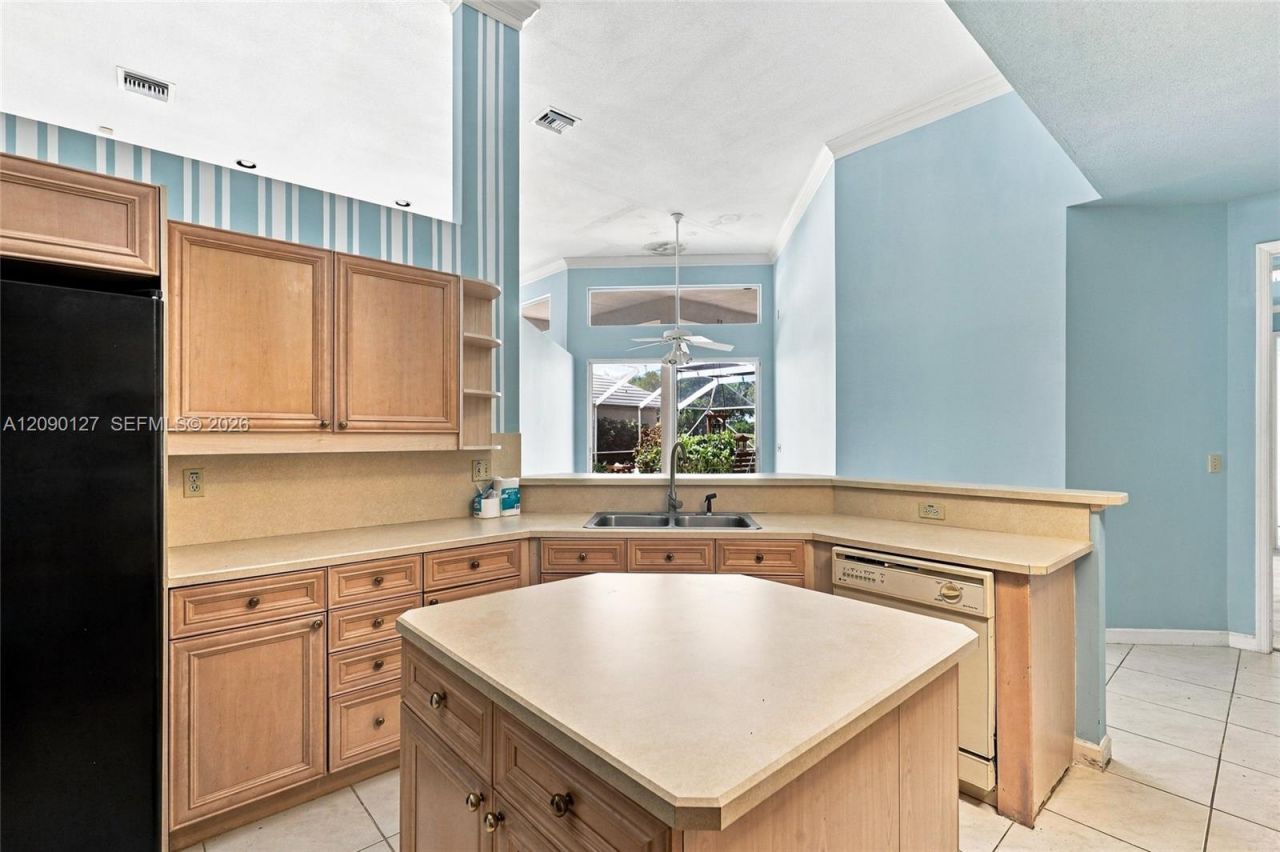 173 Orange Tree Dr , Atlantis, FL 33462 Photo