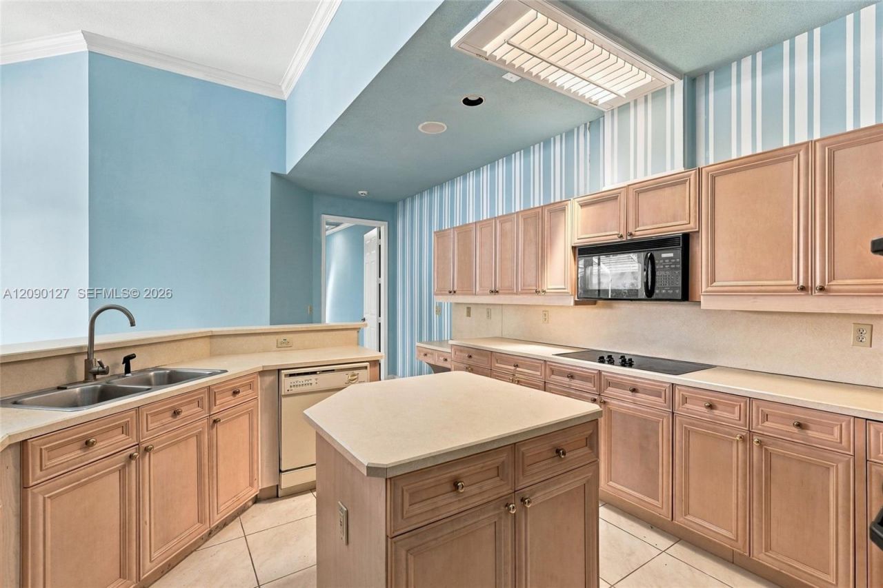 173 Orange Tree Dr , Atlantis, FL 33462 Photo