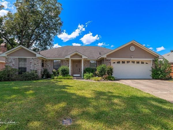5024 Belle Chasse Drive, Bossier City, LA 71112