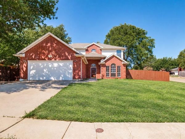 4503 Malvern Hill Road , Grand Prairie, TX 75052