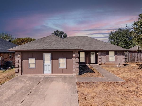 204 Troxell Boulevard , Rhome, TX 76078