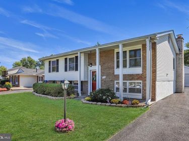 115 W CHURCH ROAD, STERLING, VA 20164