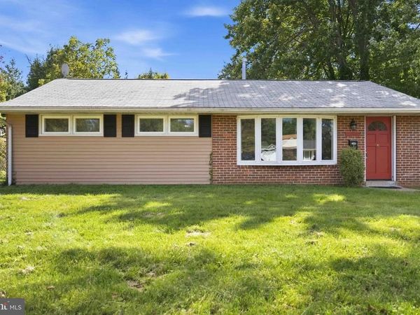2806 ANZAC AVENUE , ABINGTON, PA 19001