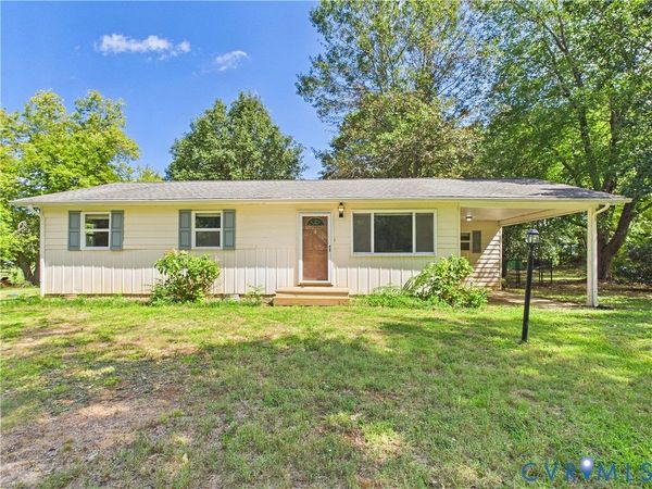 79 Lake Drive , Farmville, VA 23901