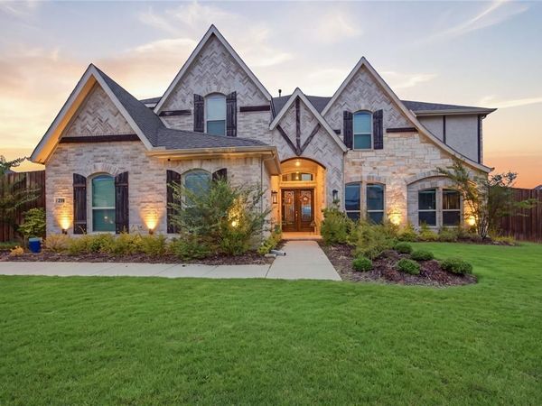 330 Penrose Drive , Ovilla, TX 75154