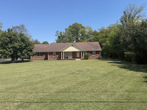 2007 Bradyville Pike , Murfreesboro, TN 37130