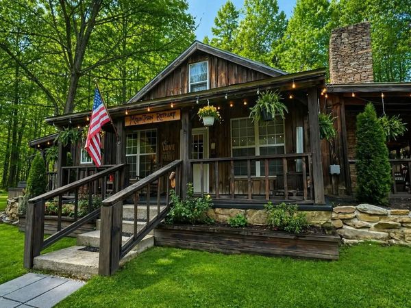 12968 New Highway 68 , Tellico Plains, TN 37385