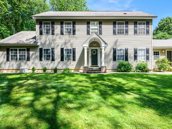 5856 Windingwood Drive, Kalamazoo, MI 49009