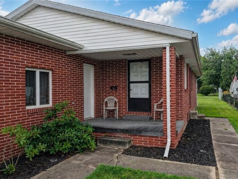 1022 Logan Avenue NW, New Philadelphia, OH 44663 Photo 3