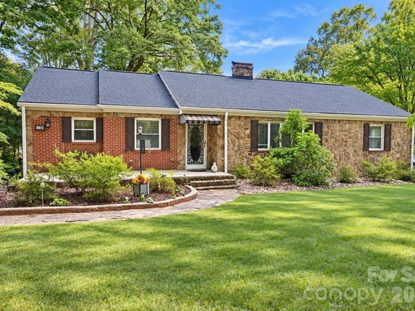 609 1st Avenue N, Conover, NC 28613