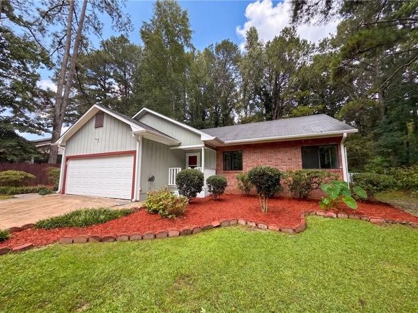 5330 Garvey Drive , Fairburn, GA 30213