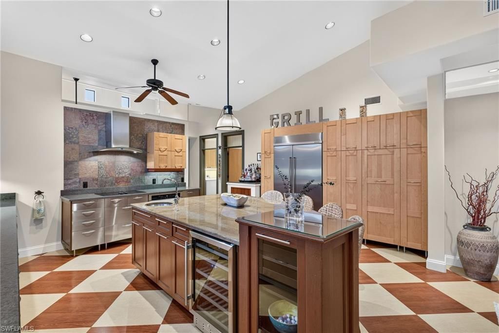 6425 Pine Ave, Sanibel, FL 33957 Photo