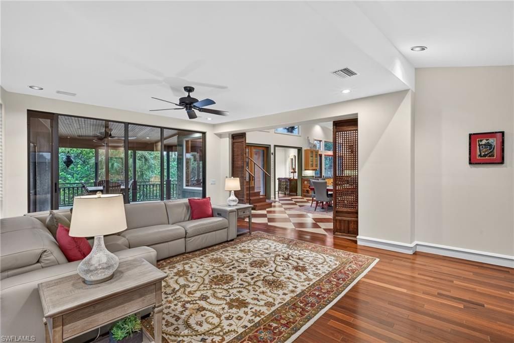 6425 Pine Ave, Sanibel, FL 33957 Photo