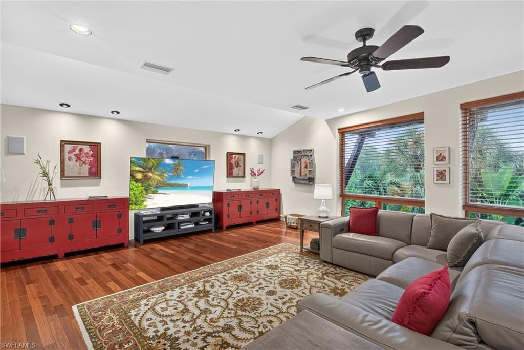 6425 Pine Ave, Sanibel, FL 33957 Photo