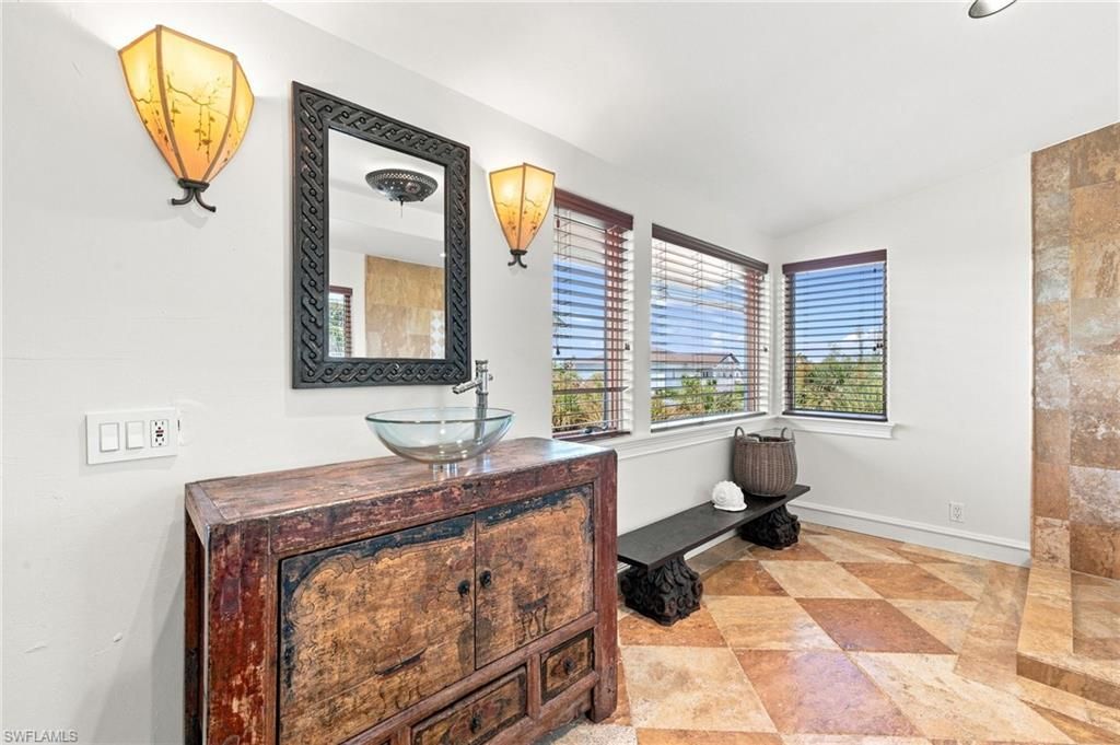 6425 Pine Ave, Sanibel, FL 33957 Photo