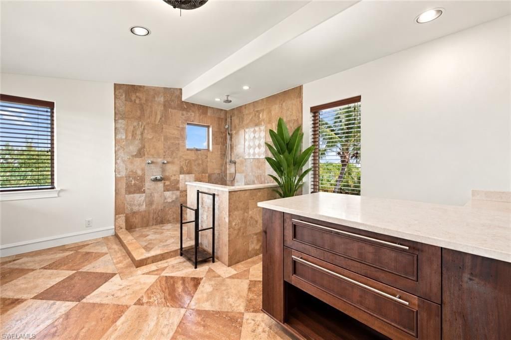6425 Pine Ave, Sanibel, FL 33957 Photo