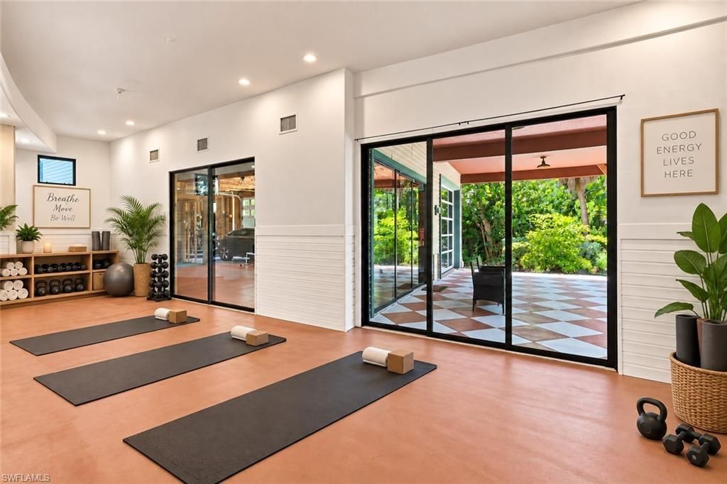 6425 Pine Ave, Sanibel, FL 33957 Photo