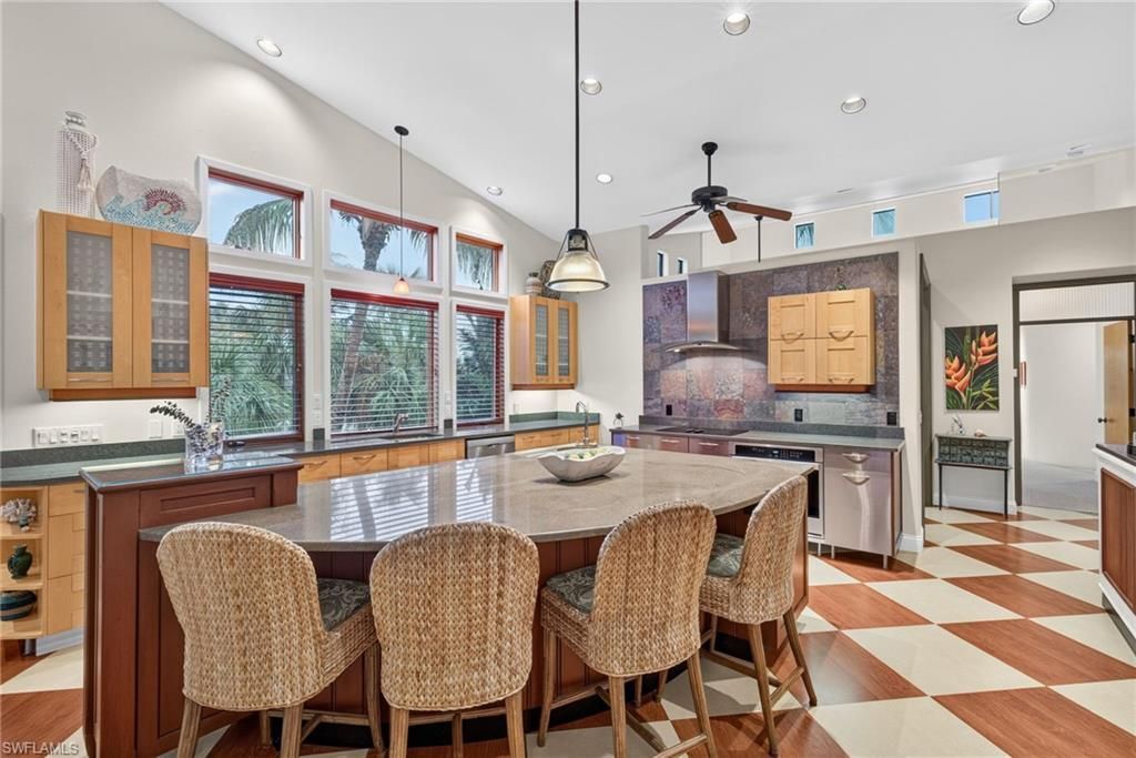 6425 Pine Ave, Sanibel, FL 33957 Photo