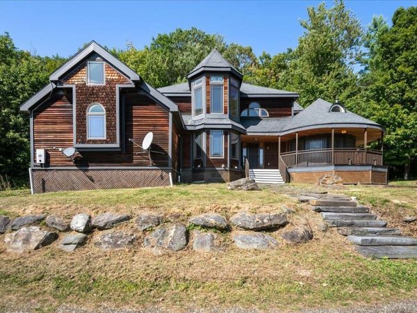 78 Bear Mountain Road, Bolton, VT 05676