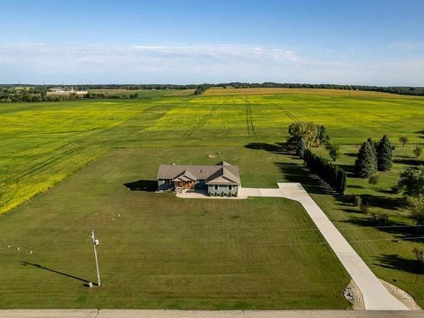 4401 W Spring Creek Road, Beloit, WI 53511