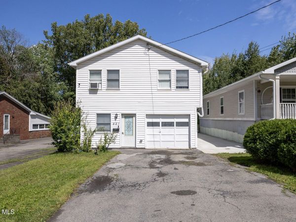 821 Hillside Avenue, Schenectady, NY 12308