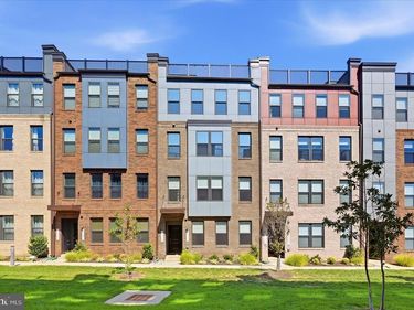 44531 WOLFHOUND SQUARE, ASHBURN, VA 20147