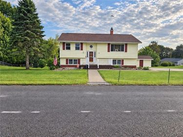 1300 Robin Road, Utica, NY 13502
