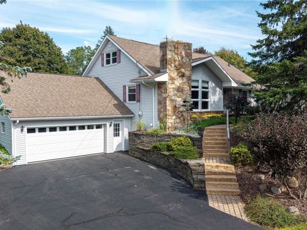 44 Hillcrest Dr, Victor, NY 14564
