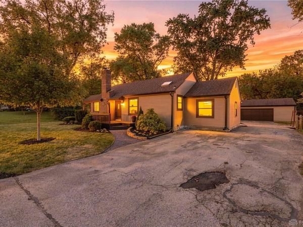 1616 N Longview Street, Beavercreek, OH 45432