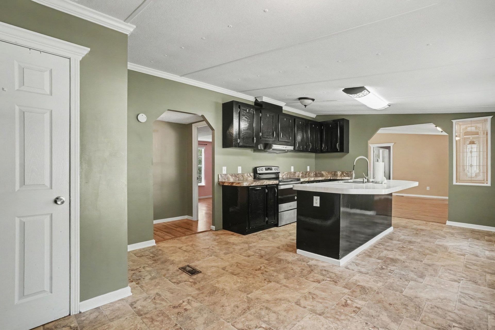 5865 Juniper Bay Rd.  Photo 11