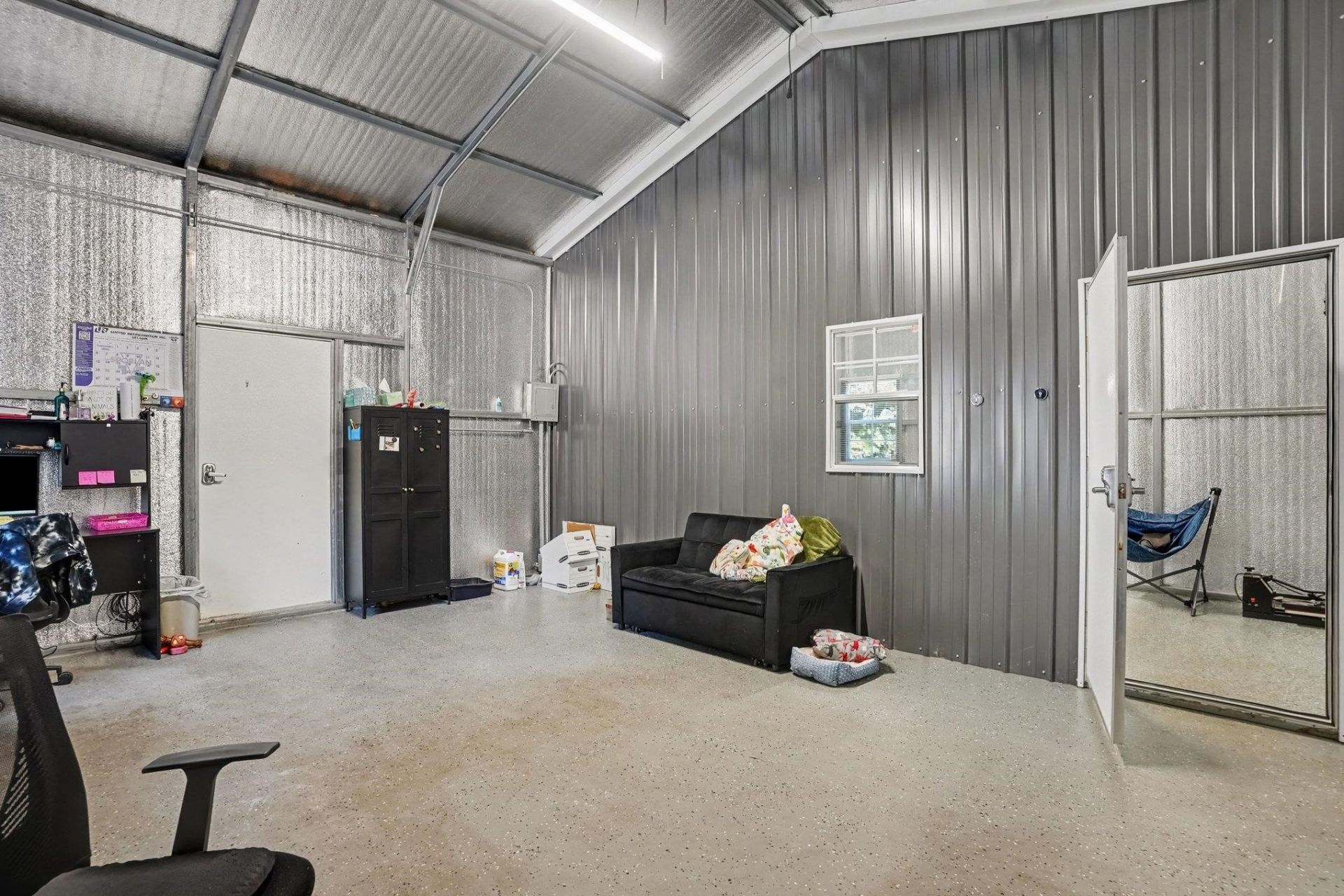 5865 Juniper Bay Rd.  Photo 33
