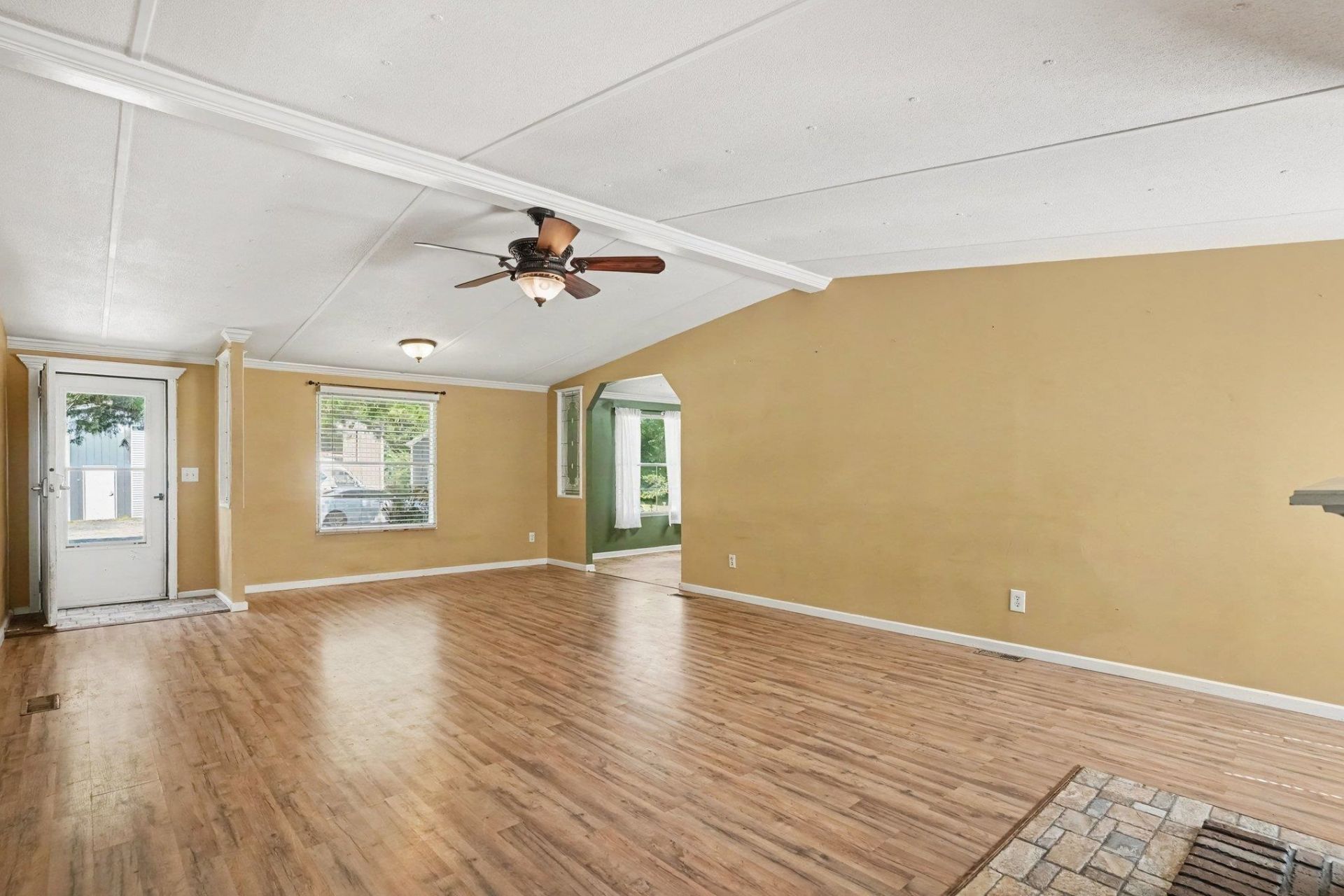 5865 Juniper Bay Rd.  Photo 7
