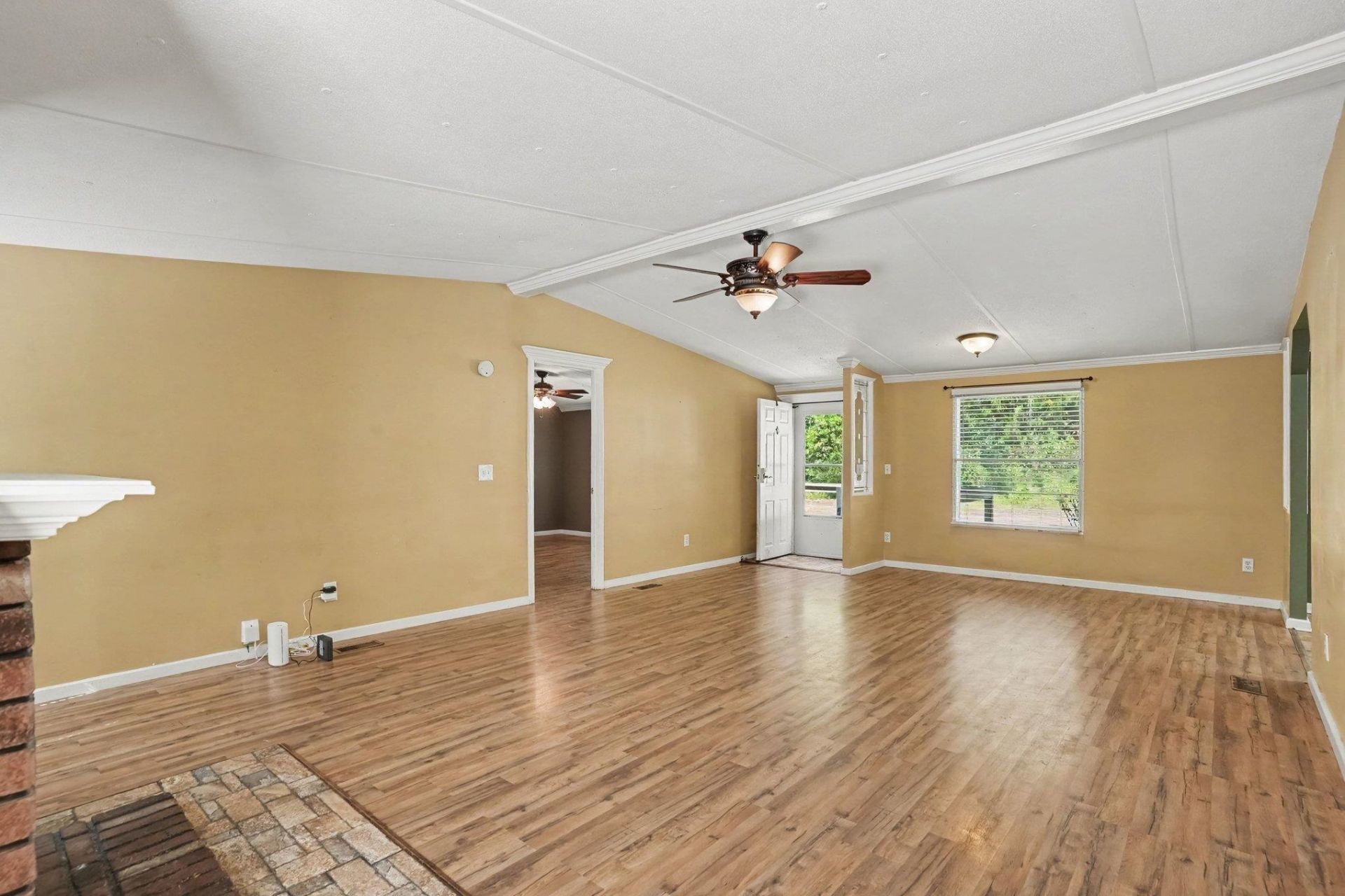 5865 Juniper Bay Rd.  Photo 8