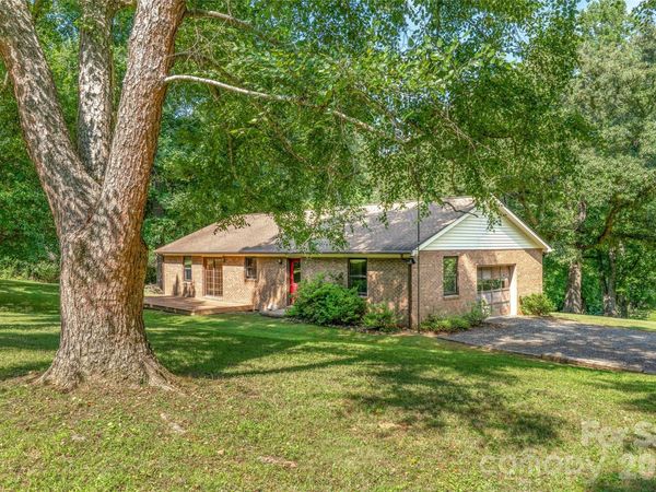 27 Windy Acres Drive, Fairview, NC 28730