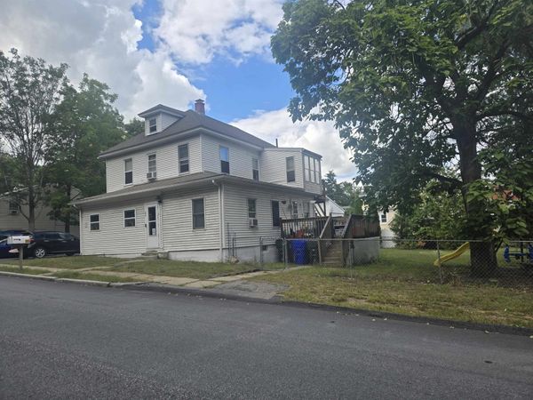 32 Mitchell Street, Manchester, NH 03103
