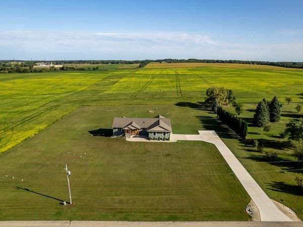 4401 W Spring Creek Road, Beloit, WI 53511