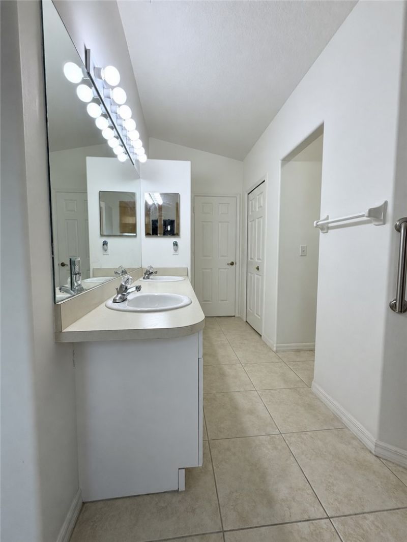 173 Easy Street, Sebastian, FL 32958 Photo