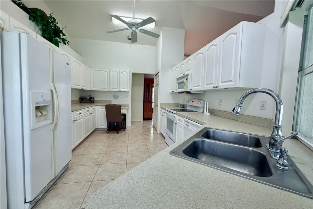 173 Easy Street, Sebastian, FL 32958 Photo