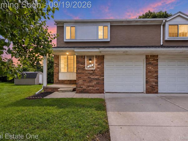 317 Hampton Court , South Lyon, Mi 48178