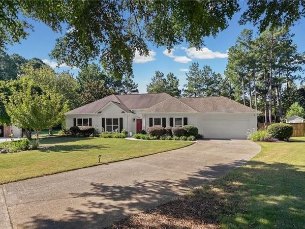440 Allenbrook Court, Roswell, GA 30075