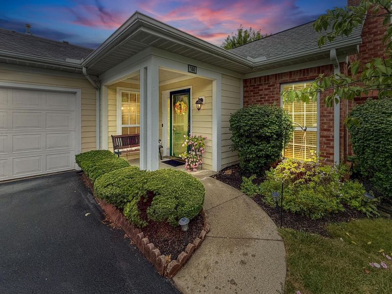 144 Orchard Oak Drive, Blacklick, OH 43004 Photo 3
