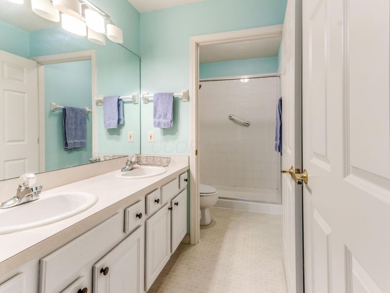 144 Orchard Oak Drive, Blacklick, OH 43004 Photo 9