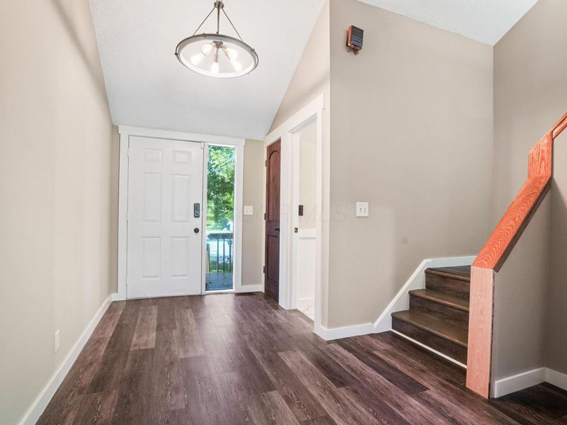 6 Sussex Drive , Athens, OH 45701 Photo 5