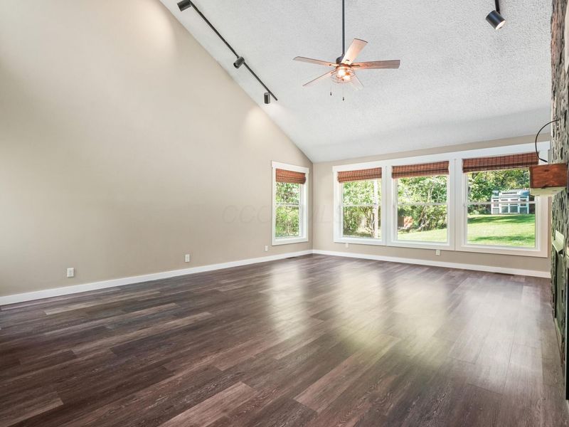6 Sussex Drive , Athens, OH 45701 Photo 7