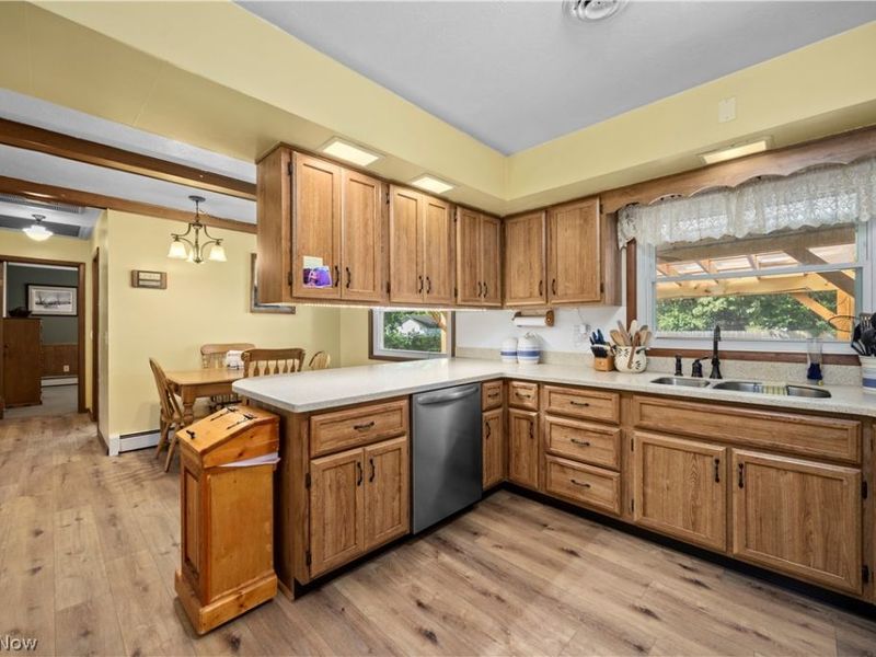 6424 Murray Ridge Road, Elyria, OH 44035 Photo 9